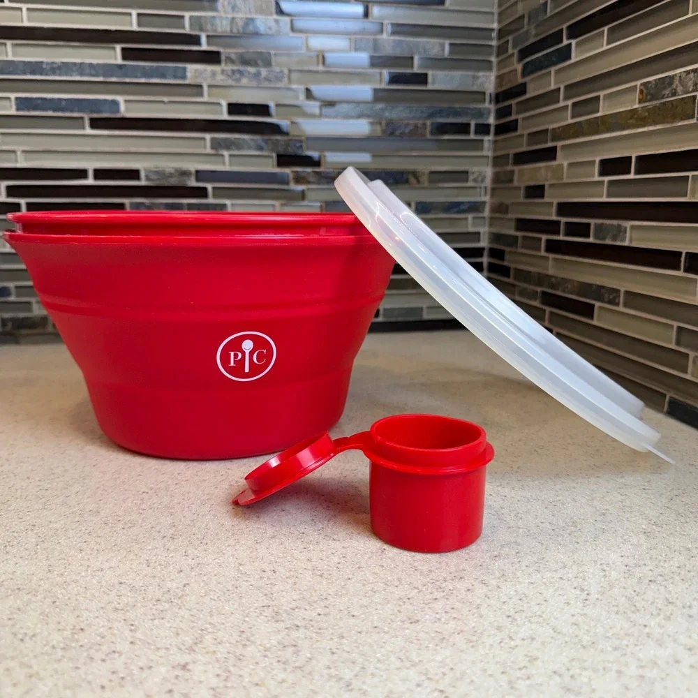 Pampered Chef Microwave Popcorn Maker Red Silicone Collapsible Bowl with Lid